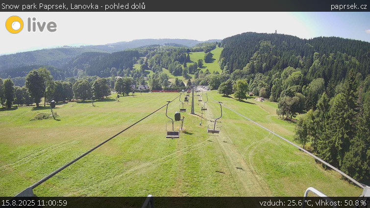 Snow park Paprsek - Lanovka - pohled dolů - 15.8.2025 v 11:00