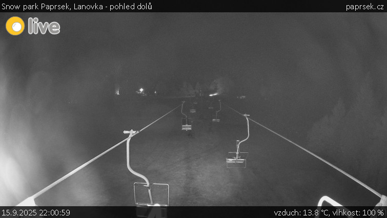 Snow park Paprsek - Lanovka - pohled dolů - 15.9.2025 v 22:00 Snow park Paprsek - Lanovka - pohled dolů - 15.9.2025 v 22:00