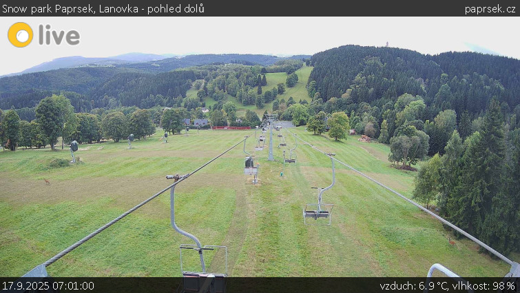 Snow park Paprsek - Lanovka - pohled dolů - 17.9.2025 v 07:01 Snow park Paprsek - Lanovka - pohled dolů - 17.9.2025 v 07:01