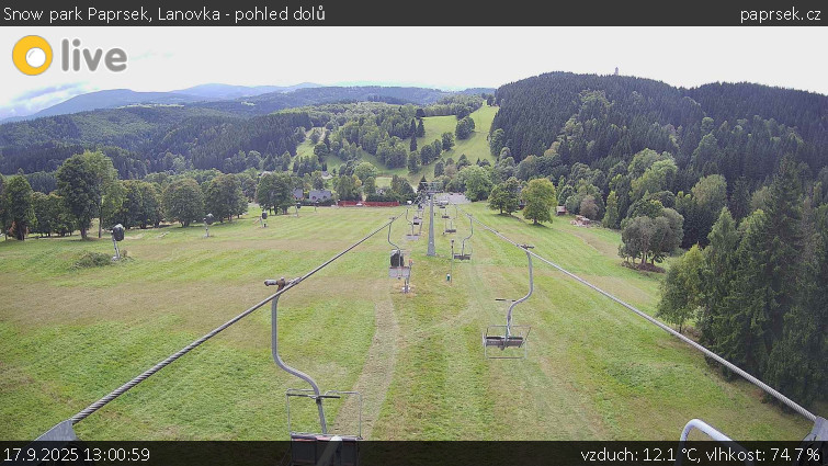 Snow park Paprsek - Lanovka - pohled dolů - 17.9.2025 v 13:00