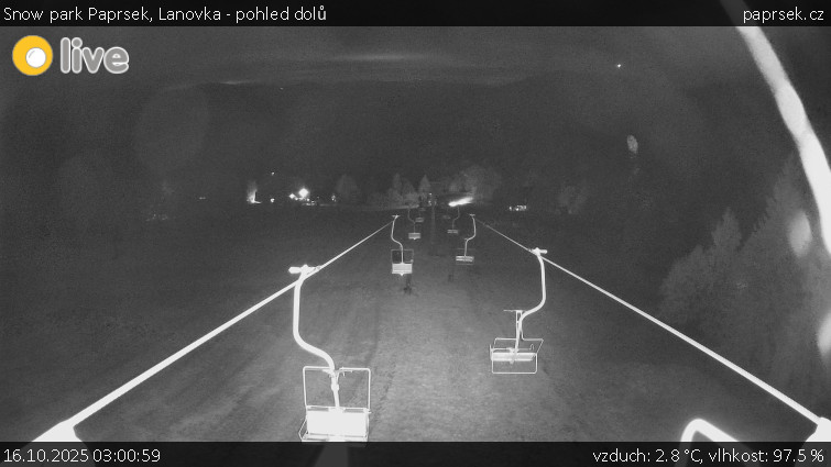 Snow park Paprsek - Lanovka - pohled dolů - 16.10.2025 v 03:00 Snow park Paprsek - Lanovka - pohled dolů - 16.10.2025 v 03:00