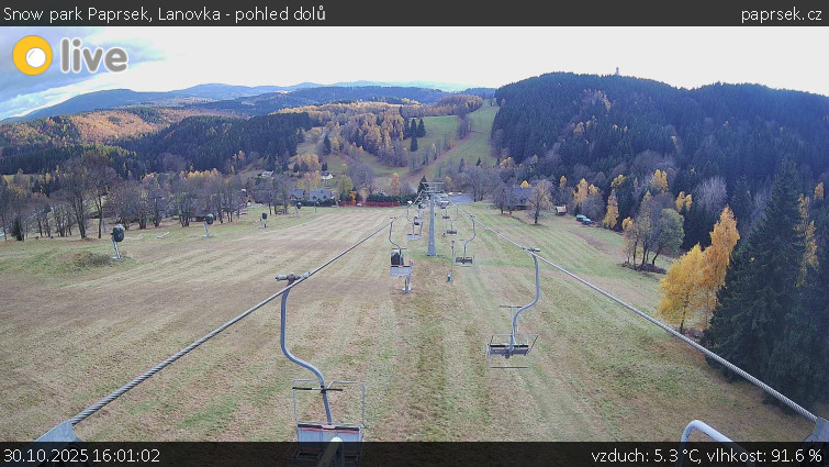 Snow park Paprsek - Lanovka - pohled dolů - 30.10.2025 v 16:01 Snow park Paprsek - Lanovka - pohled dolů - 30.10.2025 v 16:01