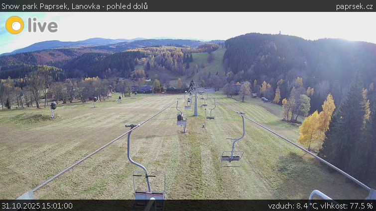 Snow park Paprsek - Lanovka - pohled dolů - 31.10.2025 v 15:01 Snow park Paprsek - Lanovka - pohled dolů - 31.10.2025 v 15:01