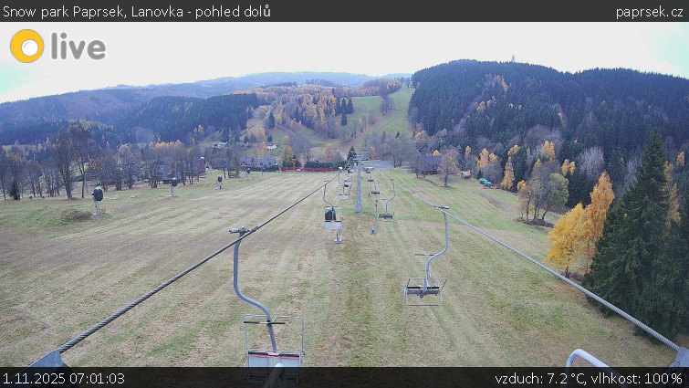 Snow park Paprsek - Lanovka - pohled dolů - 1.11.2025 v 07:01 Snow park Paprsek - Lanovka - pohled dolů - 1.11.2025 v 07:01