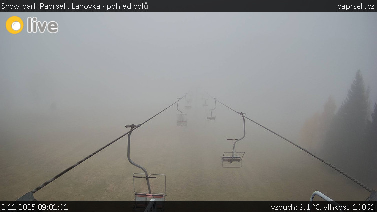 Snow park Paprsek - Lanovka - pohled dolů - 2.11.2025 v 09:01 Snow park Paprsek - Lanovka - pohled dolů - 2.11.2025 v 09:01