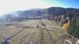 Snow park Paprsek - Lanovka - pohled dolů - 6.11.2025 v 08:01 Snow park Paprsek - Lanovka - pohled dolů - 6.11.2025 v 08:01