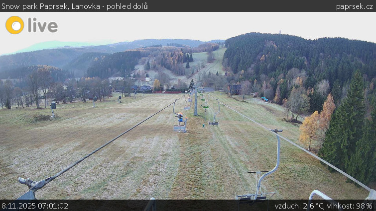 Snow park Paprsek - Lanovka - pohled dolů - 8.11.2025 v 07:01
