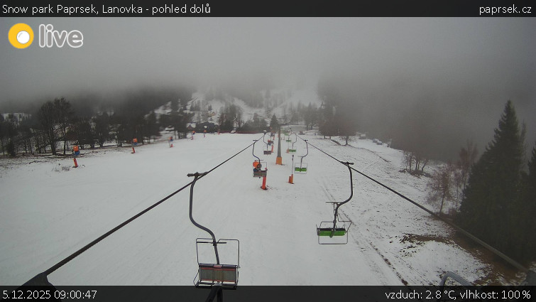 Snow park Paprsek - Lanovka - pohled dolů - 5.12.2025 v 09:00