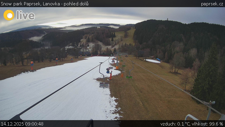 Snow park Paprsek - Lanovka - pohled dolů - 14.12.2025 v 09:00