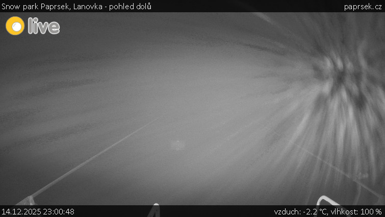 Snow park Paprsek - Lanovka - pohled dolů - 14.12.2025 v 23:00