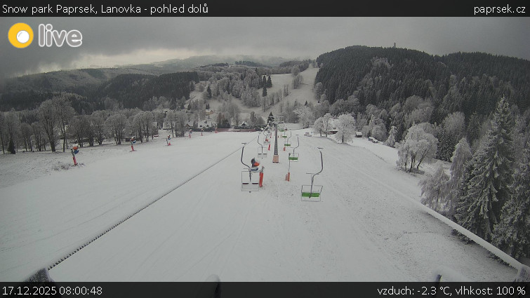 Snow park Paprsek - Lanovka - pohled dolů - 17.12.2025 v 08:00