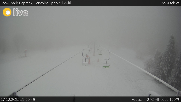 Snow park Paprsek - Lanovka - pohled dolů - 17.12.2025 v 12:00