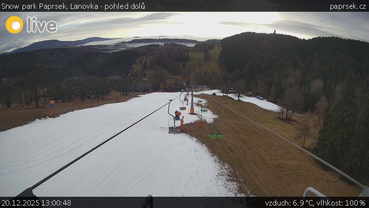 Snow park Paprsek - Lanovka - pohled dolů - 20.12.2025 v 13:00