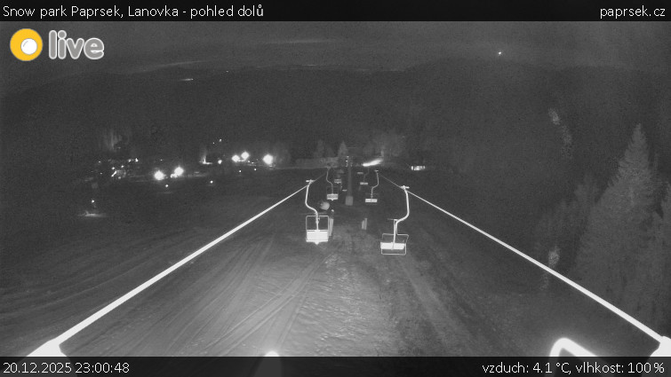 Snow park Paprsek - Lanovka - pohled dolů - 20.12.2025 v 23:00