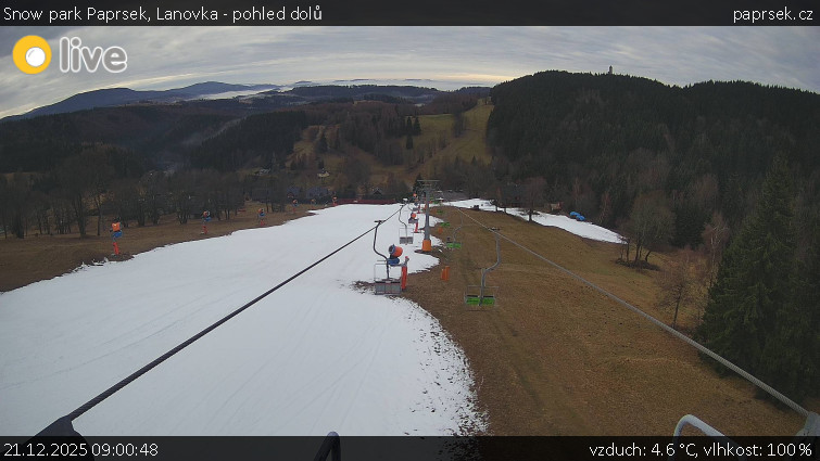 Snow park Paprsek - Lanovka - pohled dolů - 21.12.2025 v 09:00