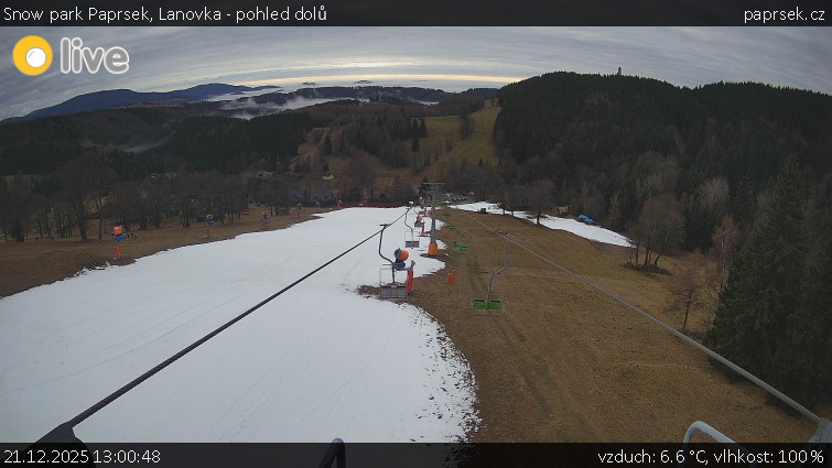 Snow park Paprsek - Lanovka - pohled dolů - 21.12.2025 v 13:00