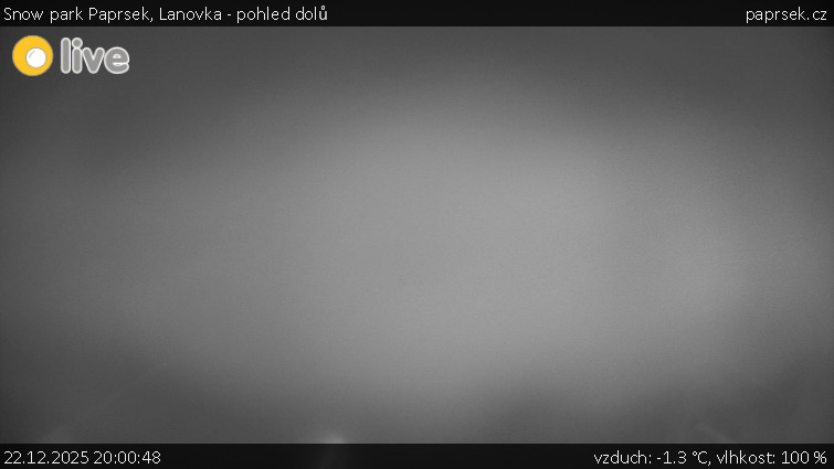 Snow park Paprsek - Lanovka - pohled dolů - 22.12.2025 v 20:00