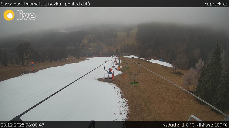Snow park Paprsek - Lanovka - pohled dolů - 23.12.2025 v 08:00