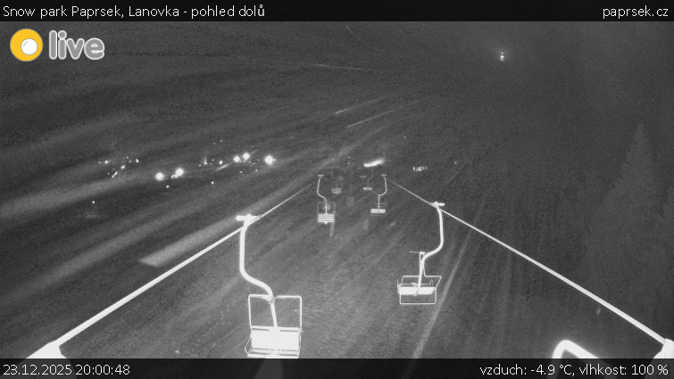 Snow park Paprsek - Lanovka - pohled dolů - 23.12.2025 v 20:00