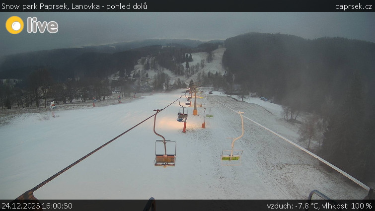 Snow park Paprsek - Lanovka - pohled dolů - 24.12.2025 v 16:00