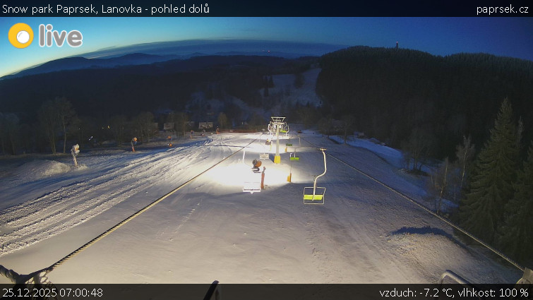 Snow park Paprsek - Lanovka - pohled dolů - 25.12.2025 v 07:00