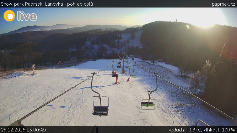 Snow park Paprsek - Lanovka - pohled dolů - 25.12.2025 v 15:00