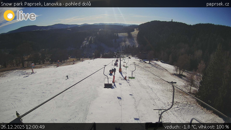Snow park Paprsek - Lanovka - pohled dolů - 26.12.2025 v 12:00