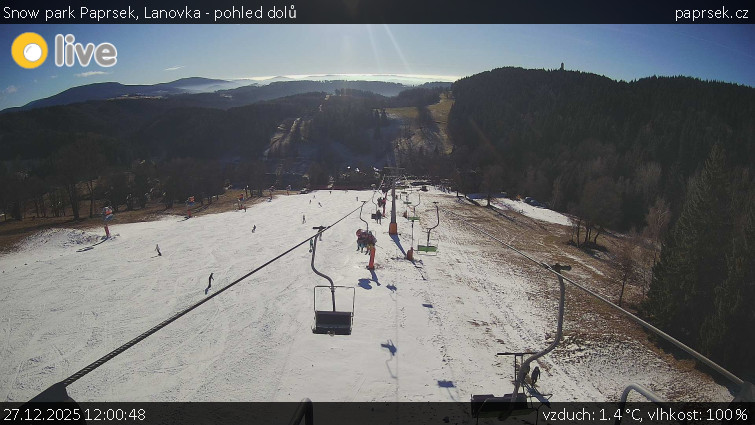 Snow park Paprsek - Lanovka - pohled dolů - 27.12.2025 v 12:00