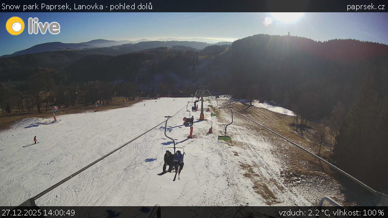 Snow park Paprsek - Lanovka - pohled dolů - 27.12.2025 v 14:00
