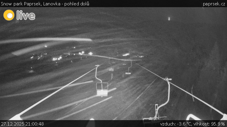 Snow park Paprsek - Lanovka - pohled dolů - 27.12.2025 v 21:00