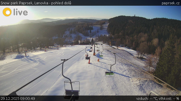 Snow park Paprsek - Lanovka - pohled dolů - 29.12.2025 v 09:00