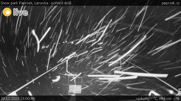 Snow park Paprsek - Lanovka - pohled dolů - 29.12.2025 v 23:00