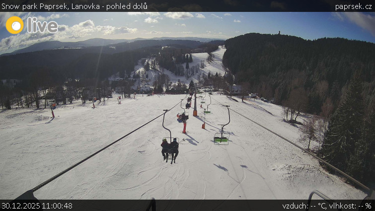 Snow park Paprsek - Lanovka - pohled dolů - 30.12.2025 v 11:00