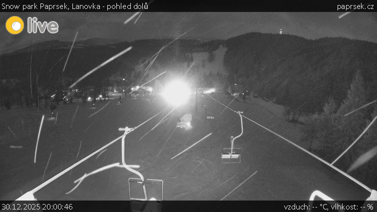 Snow park Paprsek - Lanovka - pohled dolů - 30.12.2025 v 20:00