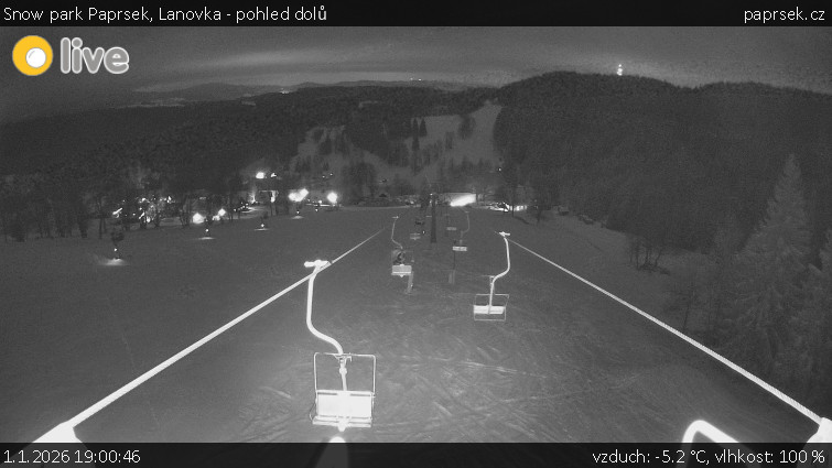 Snow park Paprsek - Lanovka - pohled dolů - 1.1.2026 v 19:00