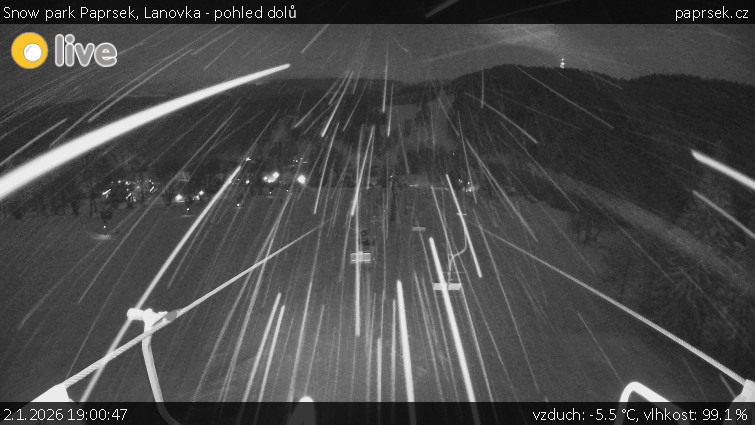 Snow park Paprsek - Lanovka - pohled dolů - 2.1.2026 v 19:00