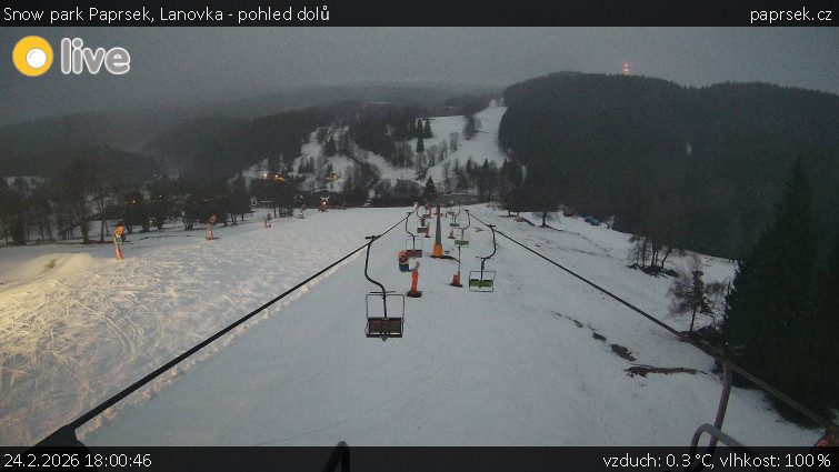 Snow park Paprsek - Lanovka - pohled dolů - 24.2.2026 v 18:00