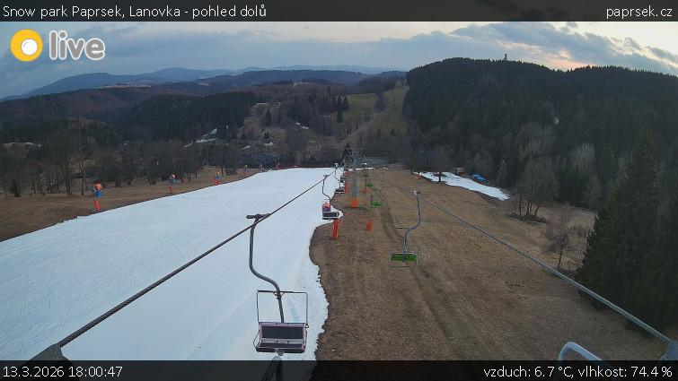 Snow park Paprsek - Lanovka - pohled dolů - 13.3.2026 v 18:00