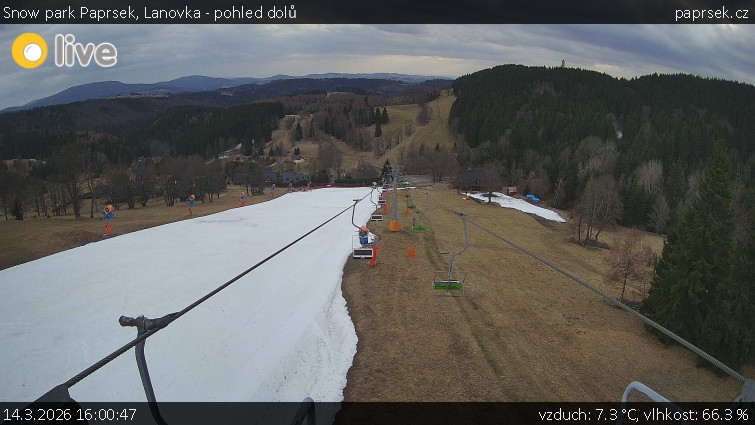 Snow park Paprsek - Lanovka - pohled dolů - 14.3.2026 v 16:00
