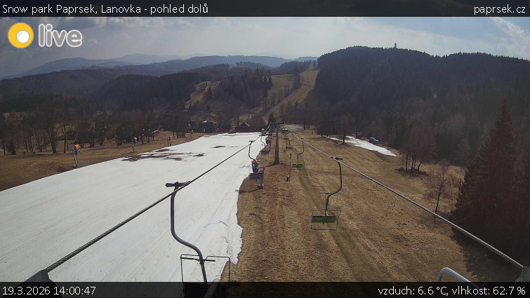 Snow park Paprsek - Lanovka - pohled dolů - 19.3.2026 v 14:00