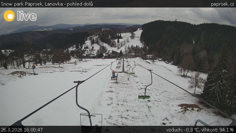 Snow park Paprsek - Lanovka - pohled dolů - 26.3.2026 v 16:00