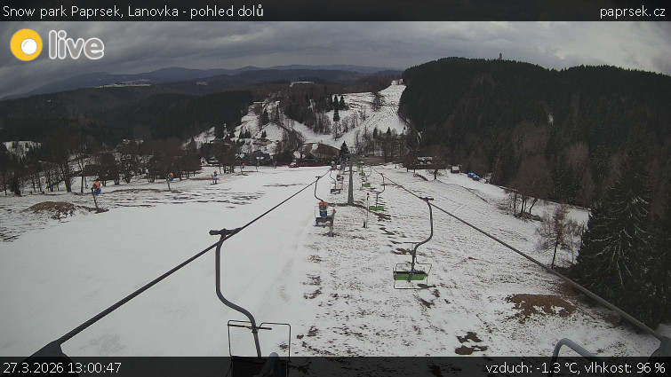 Snow park Paprsek - Lanovka - pohled dolů - 27.3.2026 v 13:00