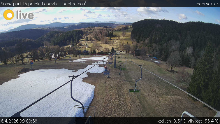 Snow park Paprsek - Lanovka - pohled dolů - 6.4.2026 v 09:00