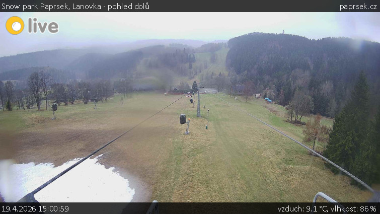 Snow park Paprsek - Lanovka - pohled dolů - 19.4.2026 v 15:00