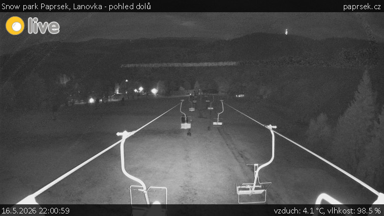 Snow park Paprsek - Lanovka - pohled dolů - 16.5.2026 v 22:00