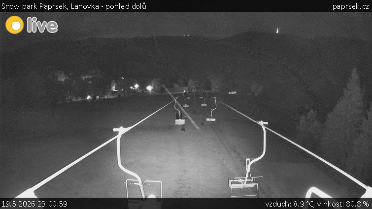 Snow park Paprsek - Lanovka - pohled dolů - 19.5.2026 v 23:00