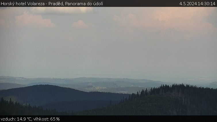 Horský hotel Volareza - Praděd - Panorama do údolí - 4.5.2024 v 14:30