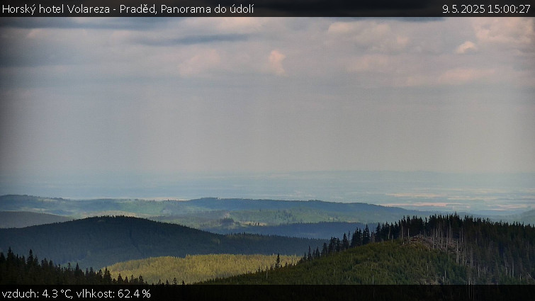 Horský hotel Volareza - Praděd - Panorama do údolí - 9.5.2025 v 15:00 Horský hotel Volareza - Praděd - Panorama do údolí - 9.5.2025 v 15:00