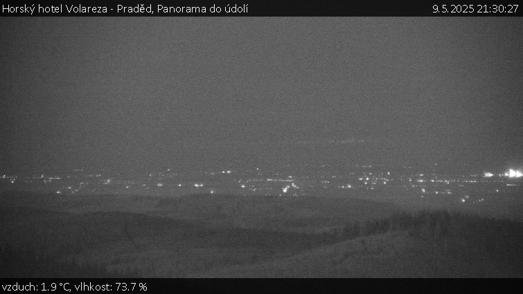 Horský hotel Volareza - Praděd - Panorama do údolí - 9.5.2025 v 21:30 Horský hotel Volareza - Praděd - Panorama do údolí - 9.5.2025 v 21:30