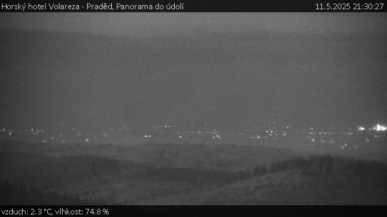 Horský hotel Volareza - Praděd - Panorama do údolí - 11.5.2025 v 21:30 Horský hotel Volareza - Praděd - Panorama do údolí - 11.5.2025 v 21:30